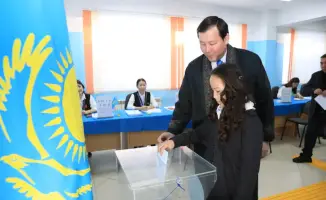 Асхат Шахаров проголосовал на республиканском референдуме по новой Конституции