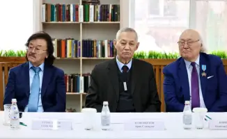 Обсуждение новой Конституции творческой интеллигенцией области Абай: формирование культурной идентичности и стратегического развития Казахстана