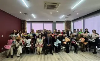 В Астане многодетным матерям вручили подвески «Алтын алқа» и «Күміс алқа»