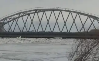 Строительство моста через реку Уба в Восточном Казахстане