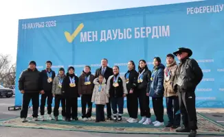 Марат Султангазиев наблюдает за ходом республиканского референдума в Алматинской области