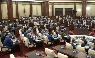 МАЖИЛИС ОДОБРИЛ В ПЕРВОМ ЧТЕНИИ НОВЫЙ ЗАКОН О ГОСУДАРСТВЕННОЙ СЛУЖБЕ