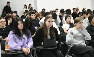 О переработке мусора и ответственном потреблении рассказали столичным студентам