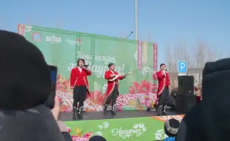Праздник Наурыз в Астане концертные выступления и национальные соревнования