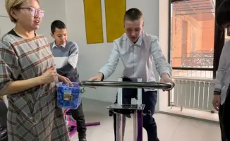 Школьники Астаны изучают правильную утилизацию отходов на интерактивной встрече в Эко-хабе