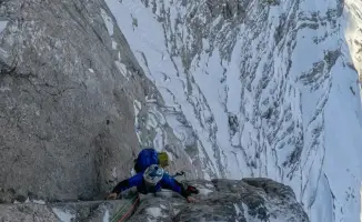 Казахстанские альпинисты преодолевают «Стену смерти» — символ мужества и выносливости в экстремальных условиях