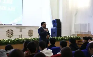 Жастарды діни экстремизмнен қорғау: әлеуметтік желілердегі теріс ағымдар туралы талқылау