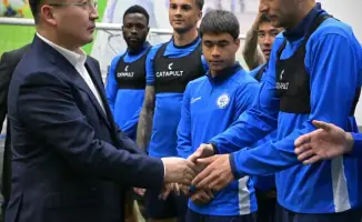 Глава Павлодарской области Асаин Байханов поздравил ФК «Иртыш» с началом сезона в Премьер-лиге Казахстана и обозначил стратегические цели клуба.