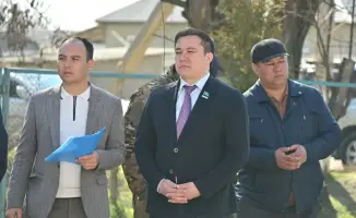 В Утиртобе открыли мемориальную доску в честь фельдшера Улданы Мырзуан