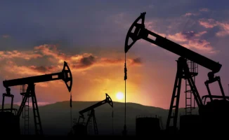Цены на нефть превысили $100: влияние военной операции на экономику города