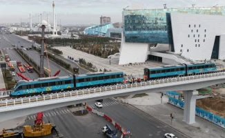 Астанчане в шоке: вагоны LRT тянут на верёвке