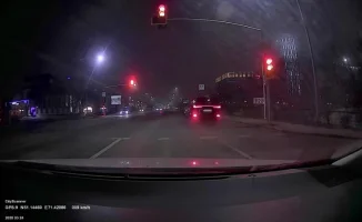 Опасные гонки на улицах Астаны: двое водителей устроили ночные заезды, видео инцидента стало вирусным