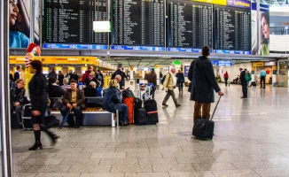 Отмена рейсов из Ближнего Востока в Казахстан: как это влияет на пассажиров и куда обращаться за информацией