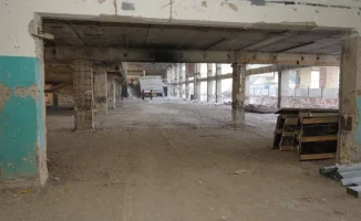 Министр транспорта Нурлан Сауранбаев призвал казахстанцев "чуть-чуть" потерпеть в ожидании завершения ремонта на железнодорожных вокзалах, на фоне разрушений на месте старого вокзала Астаны.