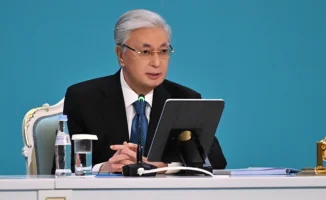 Токаев подчеркивает важность участия местных депутатов в планировании бюджетов для улучшения социальной инфраструктуры регионов