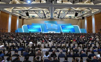 Токаев анонсировал ротацию председателей маслихатов на ІІІ республиканском форуме депутатов в Астане