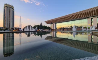 В этом году казахстанцев ждёт три выходных в честь 8 Марта, что предоставляет отличную возможность поздравить близких и провести время с друзьями. В Астане, Алматы и Шымкенте запланированы различные мероприятия и активности, которые позволят насладиться п