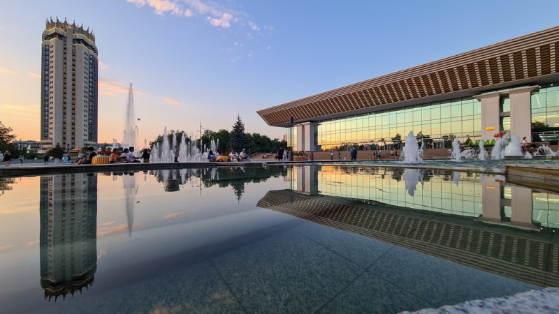 В этом году казахстанцев ждёт три выходных в честь 8 Марта, что предоставляет отличную возможность поздравить близких и провести время с друзьями. В Астане, Алматы и Шымкенте запланированы различные мероприятия и активности, которые позволят насладиться п Астане