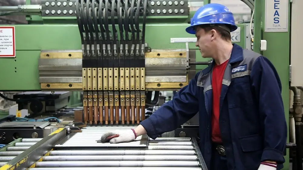 Рост обрабатывающей промышленности в Карагандинской области: инвестиции и инновации как ключевые факторы успеха Астане