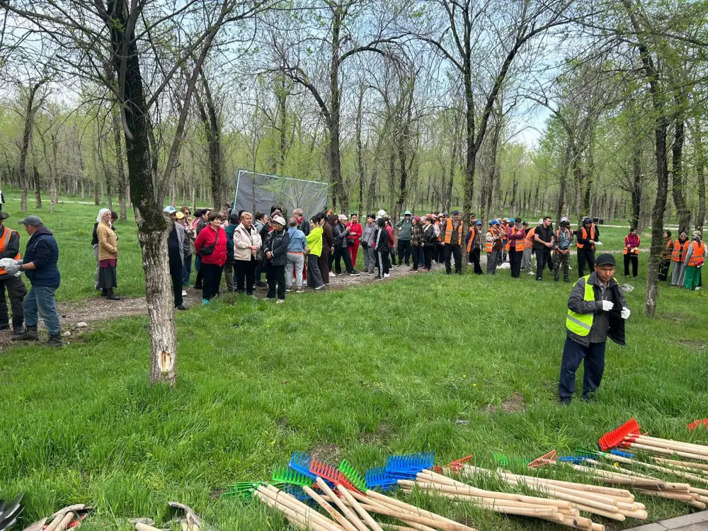 В Турксибском районе Алматы прошел субботник с участием около 2 тыс. жителей Астане