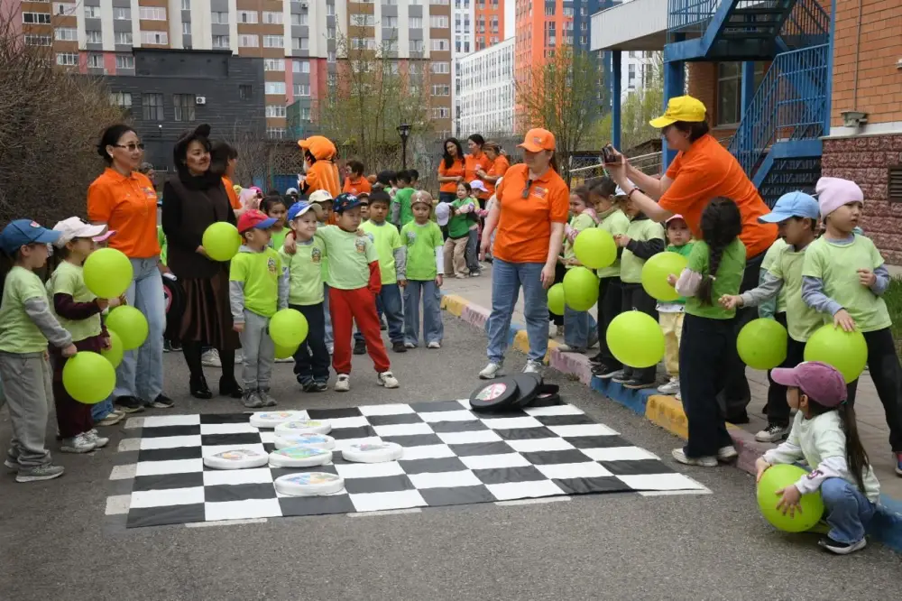 «Таза Қазақстан»: необычное мероприятие для воспитанников детских садов организовали в Астане (10)