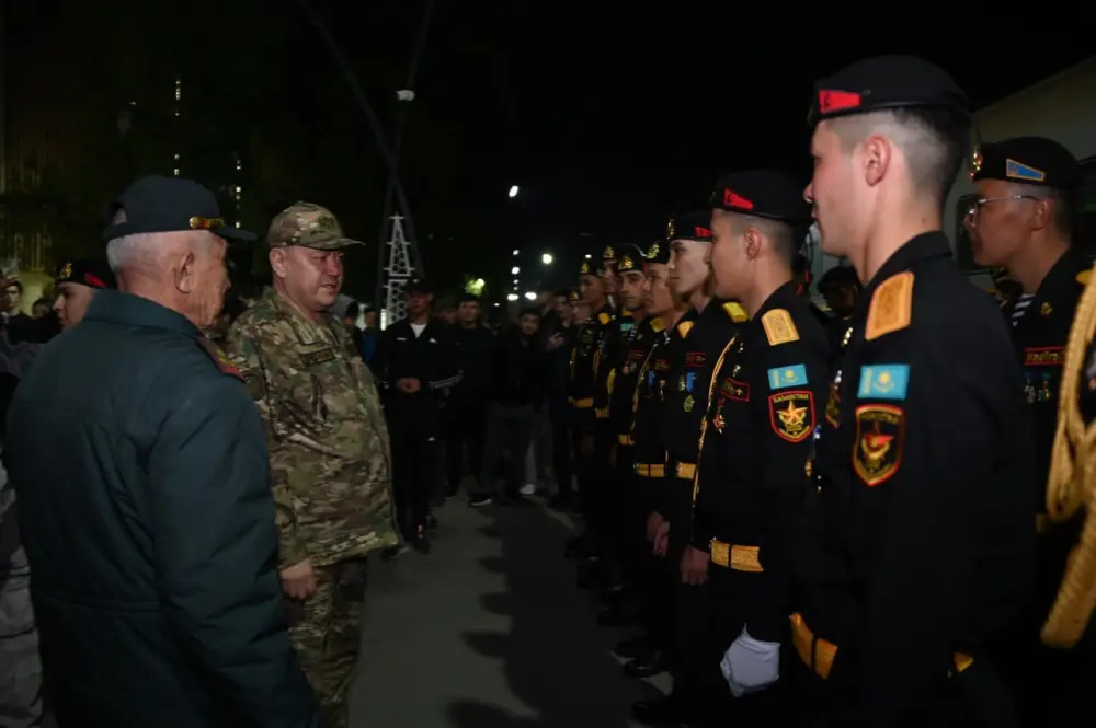В Шымкенте прошла торжественная встреча морских пехотинцев, вернувшихся из Актау Астане