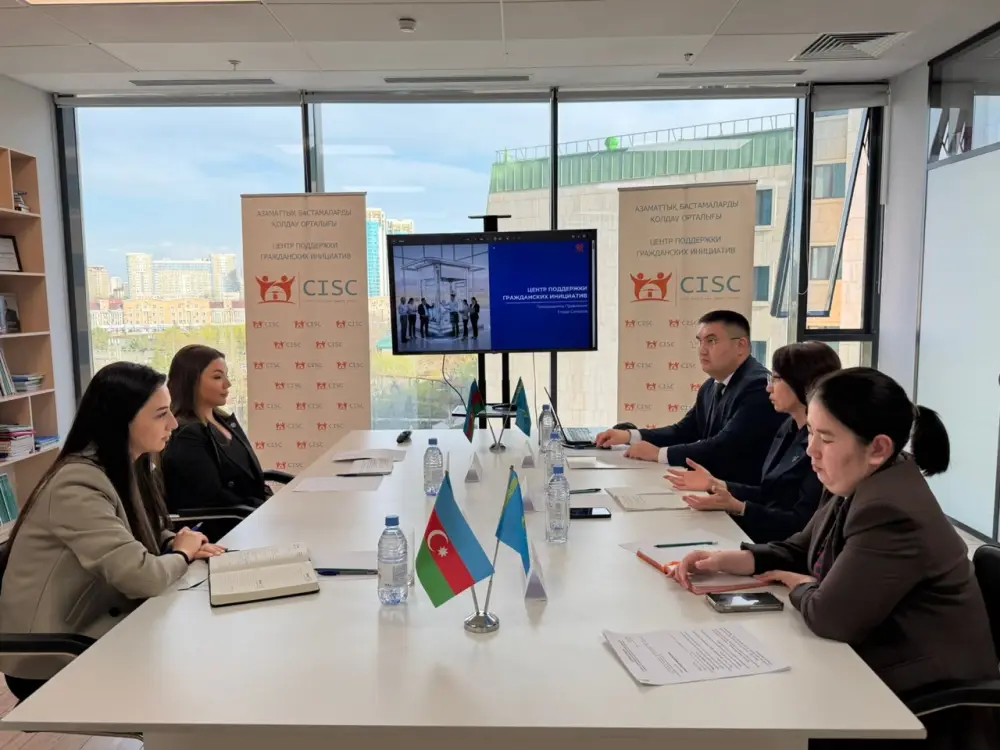 Обсуждение механизмов поддержки НПО в Казахстане и Азербайджане на круглом столе в Астане Астане