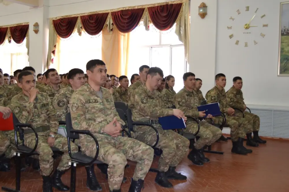 Полковник Ербол Құмарбекұлы посетил РгК «Батыс» для оценки боевых возможностей подразделений Астане