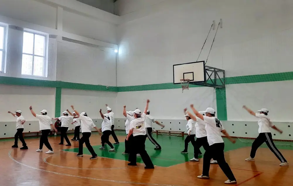 Укрепление преемственности поколений: пенсионеры делятся опытом здоровья с молодежью в Астане Астане