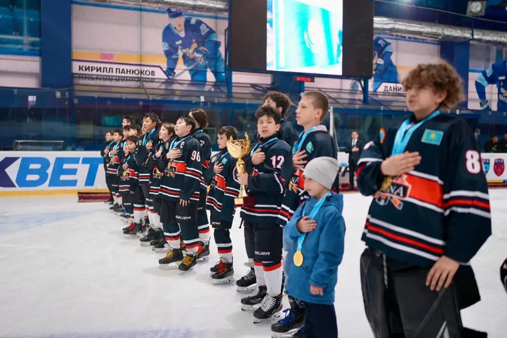 Юные хоккеисты Астаны выиграли чемпионат Казахстана (5)