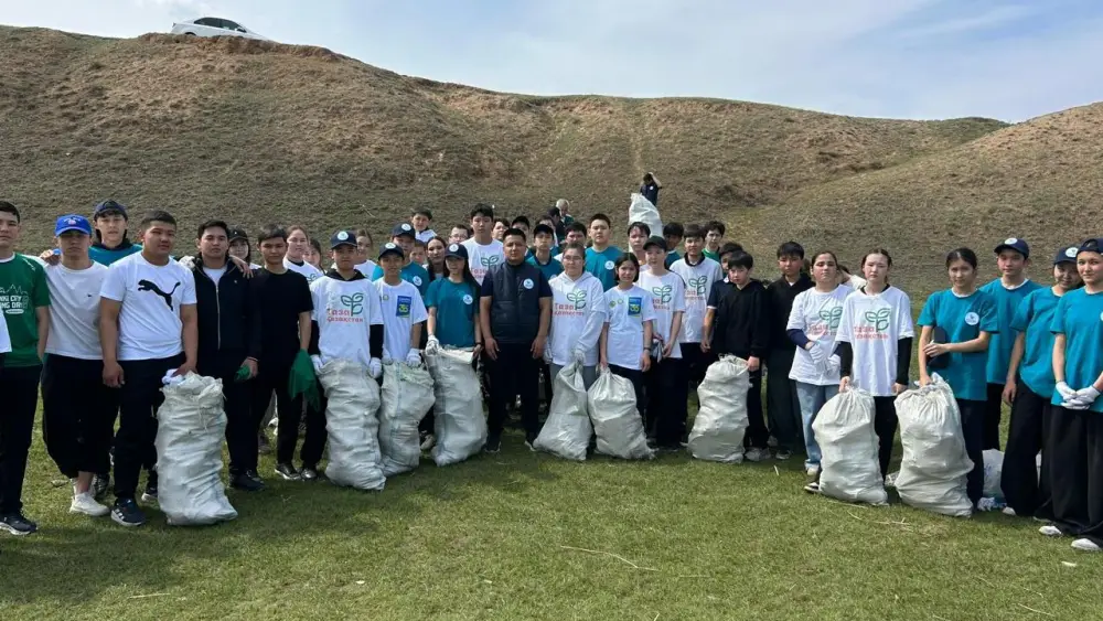 Общественная инициатива: жители Ботакараи объединяются для очистки берегов реки Нура Астане