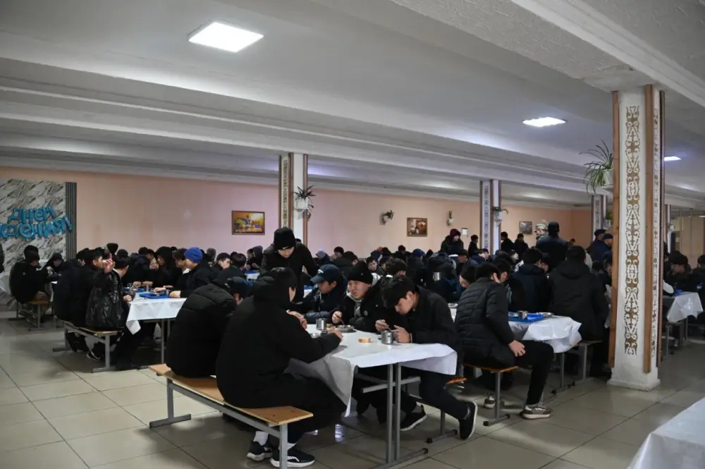 Открытые двери военных частей: 15 тысяч казахстанцев заглянули в мир службы и мужества Астане