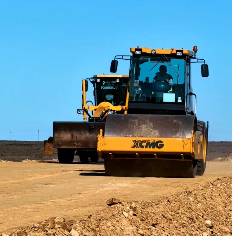 Продолжаются работы по строительству дороги к «Волчьему водопаду». (2)