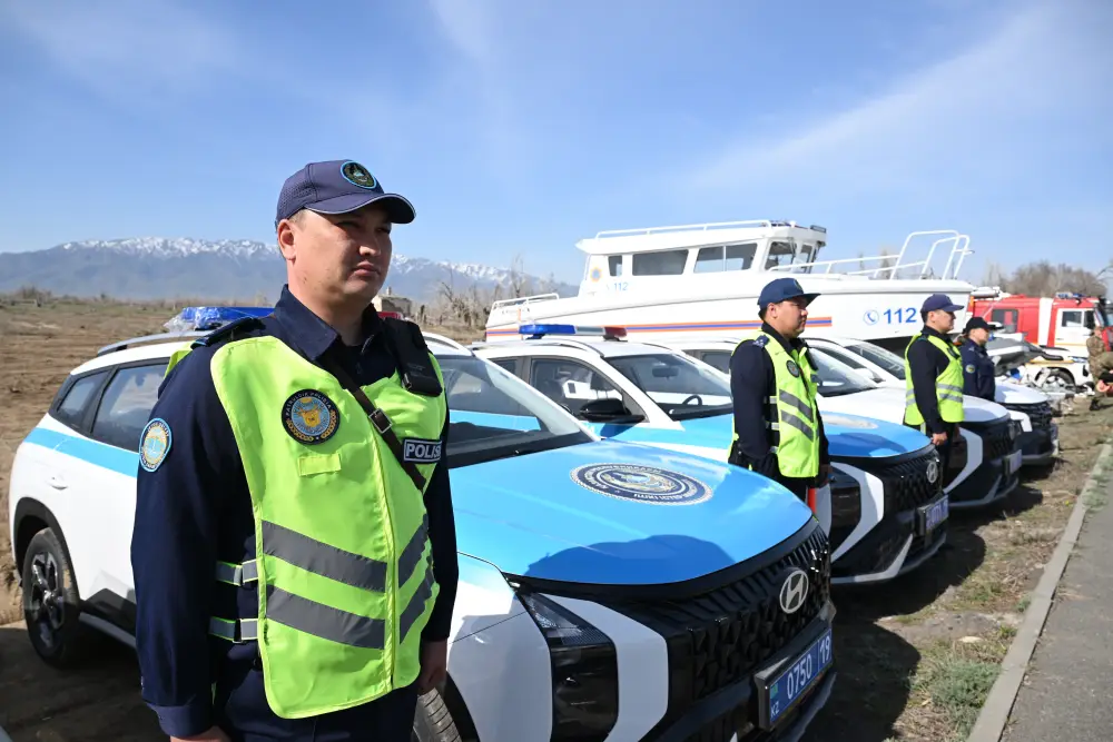 Улучшение инфраструктуры на озере Алаколь: новые контейнеры, биотуалеты и спасательные вышки для безопасности отдыхающих Астане