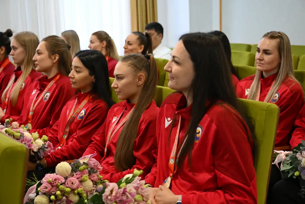 Акимат Алматы поздравил волейболисток "Жетісу" Астане