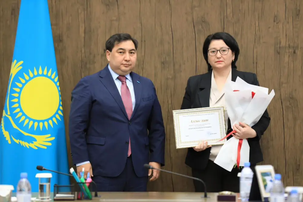 Председатель Агентства по делам государственной службы Дархан Жазықбай с рабочим визитом посетил Актюбинскую область (3)