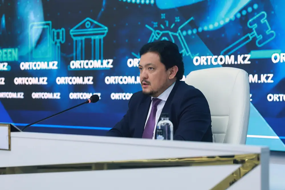 Вице-министр юстиции Республики Казахстан Бекболат Молдабеков провёл брифинг для представителей средств массовой информации в Службе центральных коммуникаций при Президенте (3)