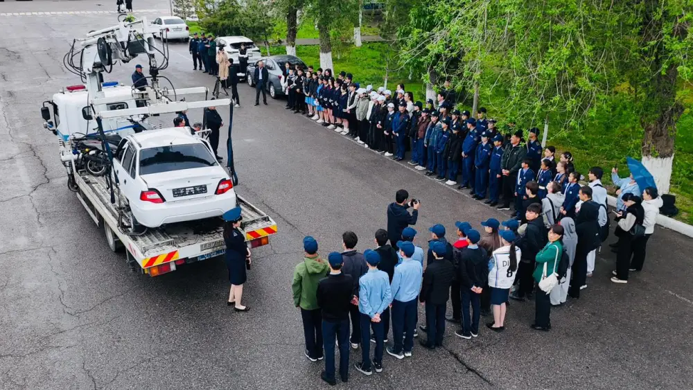 «БЕЗОПАСНАЯ ДОРОГА»: В ШЫМКЕНТЕ ПРОВЕДЕНА РАЗЪЯСНИТЕЛЬНАЯ РАБОТА С ПОДРОСТКАМИ (3)