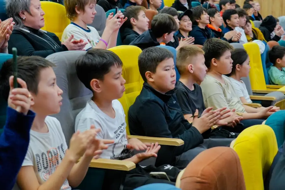 «Закон и порядок»: в Астане прошла мотивационная встреча с участием известного спортсмена (10)