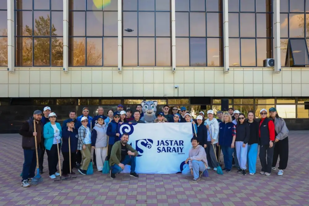 120 тыс. жителей и 10 тыс. деревьев: как прошла экоакция «Таза Қазақстан» в Астане (3)