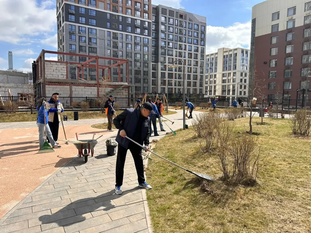 «Таза Казахстан»: порядка 7 тыс. столичных строителей присоединились к экологической акции (4)