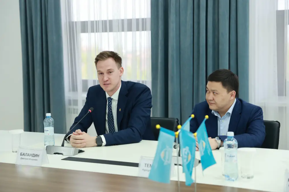 Ербол Карашукеев встретился с жамбылскими ватерполистами (2)