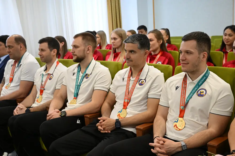 Бейбит Исабаев принял десятикратных чемпионов страны – волейболисток команды «Жетісу» (2)