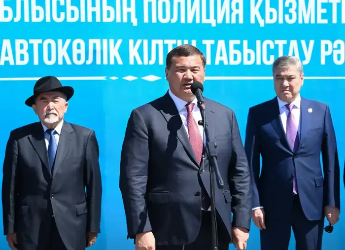 Укрепление общественной безопасности: полиции выдано 100 новых автомобилей (4)