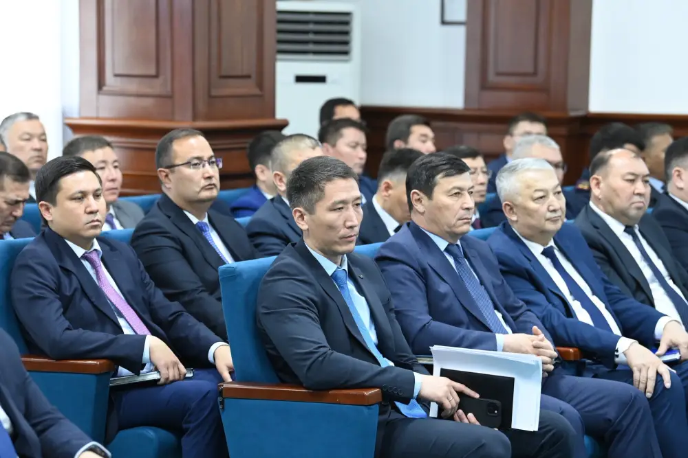 Был рассмотрен вопрос развития угольной промышленности и производства электроэнергии (4)