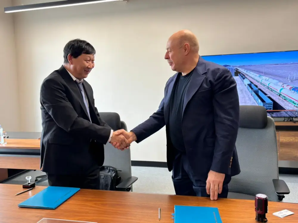Казахстан отправляет 100 вагонов в Монголию для Mongolian Ore Bal LLC Астане