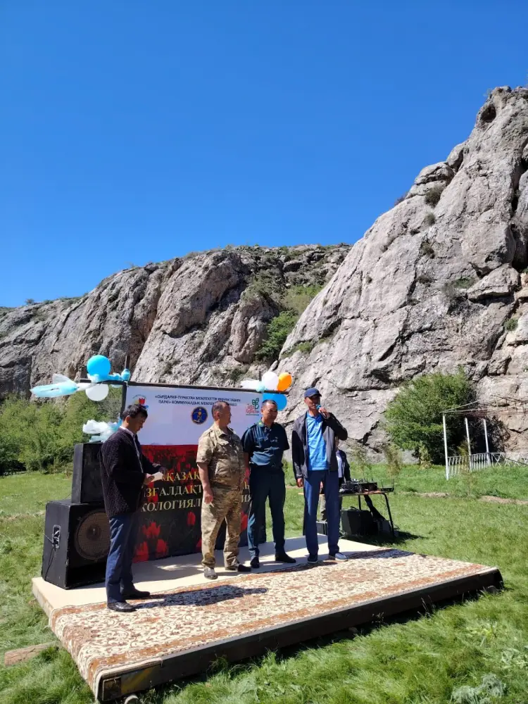 В ТУРКЕСТАНСКОЙ ОБЛАСТИ ПРОШЛА ЭКОЛОГИЧЕСКАЯ АКЦИЯ ПО ЗАЩИТЕ ТЮЛЬПАНОВ (4)