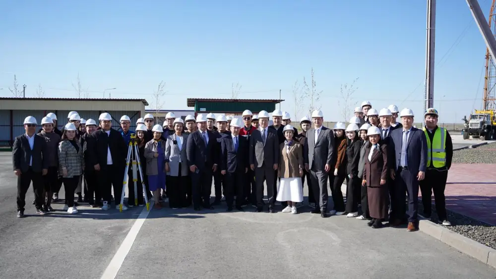 Алексей Цой ознакомился с деятельностью филиала Губкинского университета в Атырау (5)