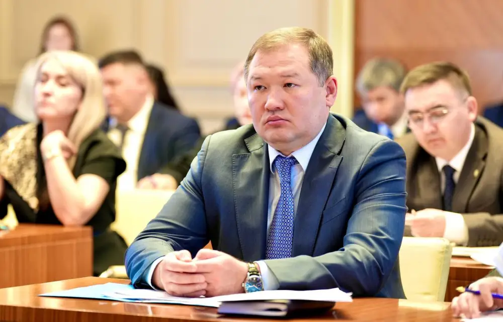 В акимате ВКО проверили ход выполнения поручений руководителей страны и области (3)