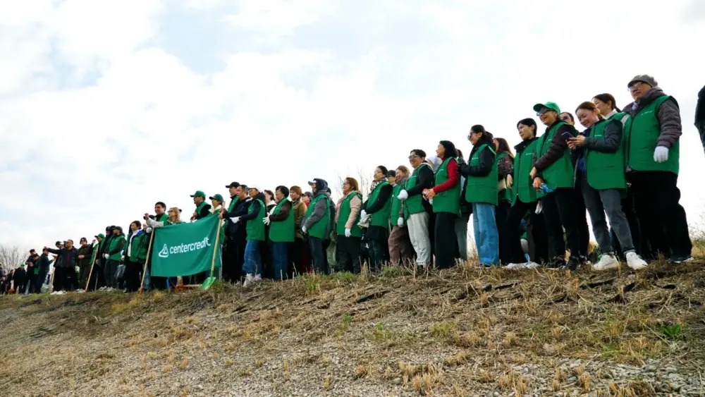 Более тысячи банкиров поддержали экологическую акцию «Таза Қазақстан» в Астане (9)